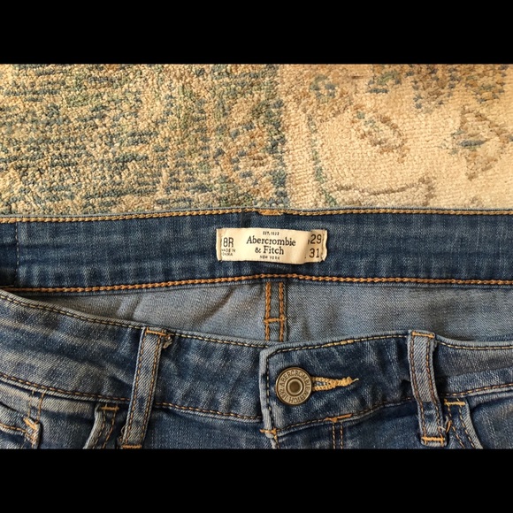 Abercrombie and Fitch Skinny Jeans - Size 8 - Picture 3 of 3